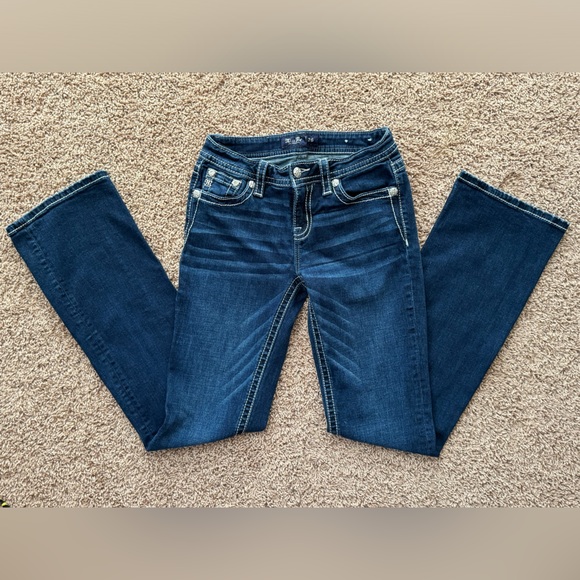 Like New Miss Me Low Rise Boot Stretch Jeans size 26 - Picture 3 of 12